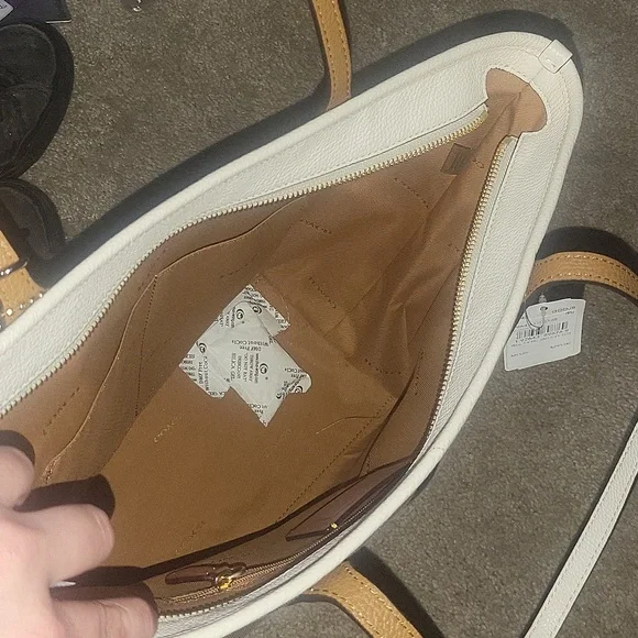 Coach Purse - Picture 5 of 7